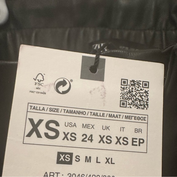 Zara faux leather shorts - Picture 6 of 6